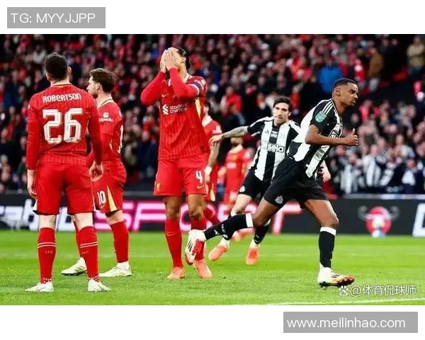 1819赛季欧冠巴萨对曼联首回合精彩录像回顾与分析